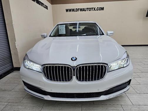 2016 BMW 740 740i