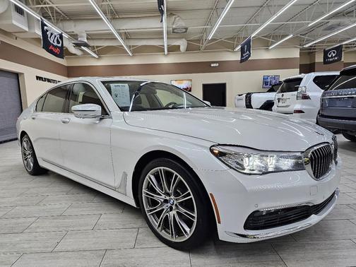 2016 BMW 740 740i