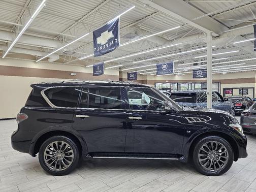 2015 INFINITI QX80 Base
