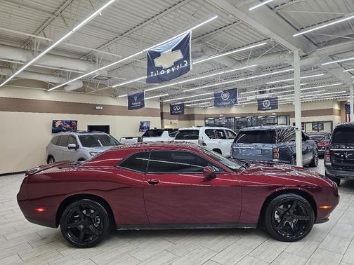 2022 Dodge Challenger SXT