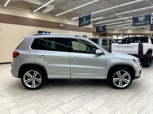 2016 Volkswagen Tiguan R-Line