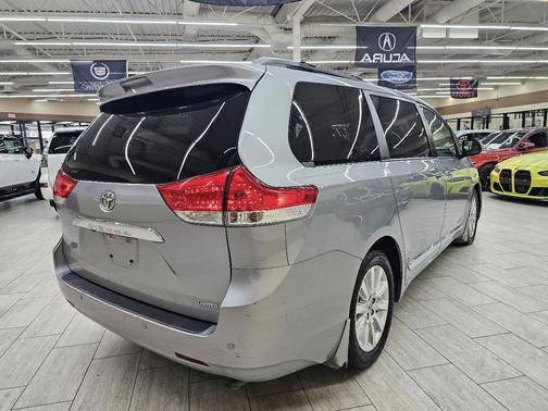 2014 Toyota Sienna XLE