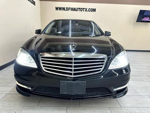 2012 Mercedes-Benz S-Class S550