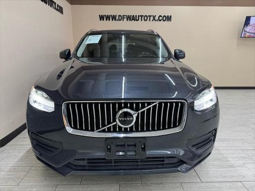 2021 Volvo XC90 T6 Momentum