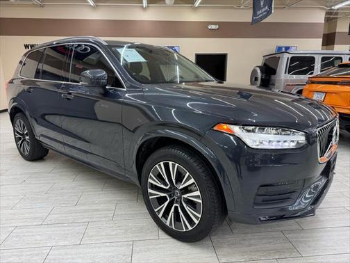 2021 Volvo XC90 T6 Momentum