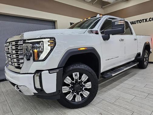 White Frost Tricoat 2024 GMC Sierra 2500 Denali