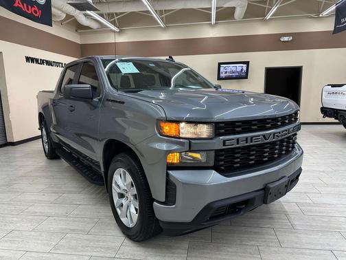 2022 Chevrolet Silverado 1500 Custom