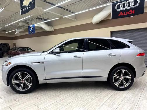 2017 Jaguar F-PACE 35t R-Sport