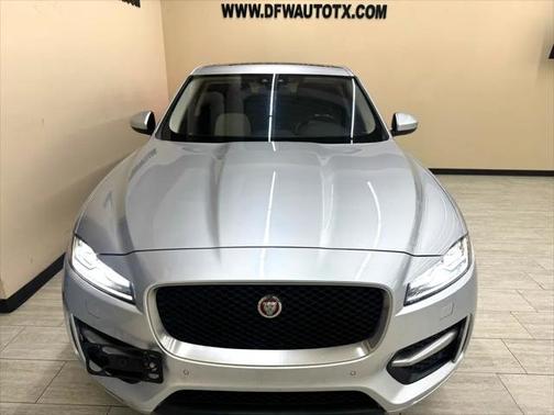 2017 Jaguar F-PACE 35t R-Sport