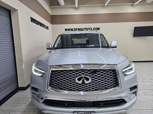 2021 INFINITI QX80 Luxe