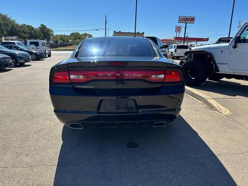 2011 Dodge Charger Base