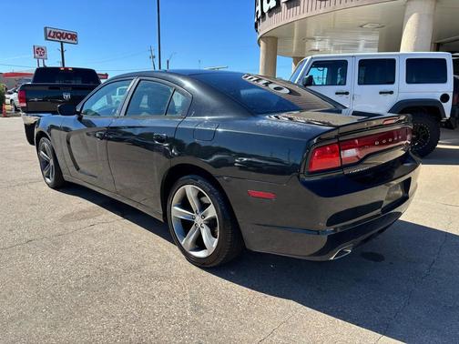 2011 Dodge Charger Base