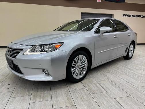 Silver Lining Metallic 2014 Lexus ES 350 Base