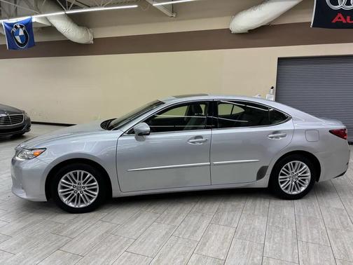 Silver Lining Metallic 2014 Lexus ES 350 Base