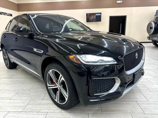 2019 Jaguar F-PACE S