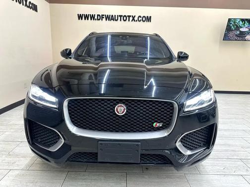 2018 Jaguar F-PACE S