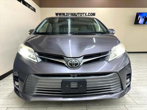 2019 Toyota Sienna Limited Premium