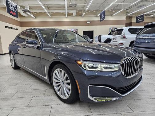 2020 BMW 740 740i