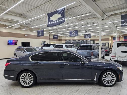 2020 BMW 740 740i