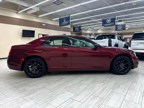 2019 Chrysler 300 Touring