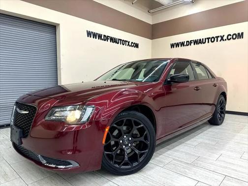 2019 Chrysler 300 Touring