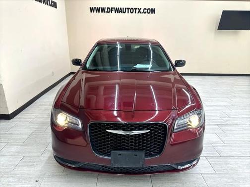 2019 Chrysler 300 Touring