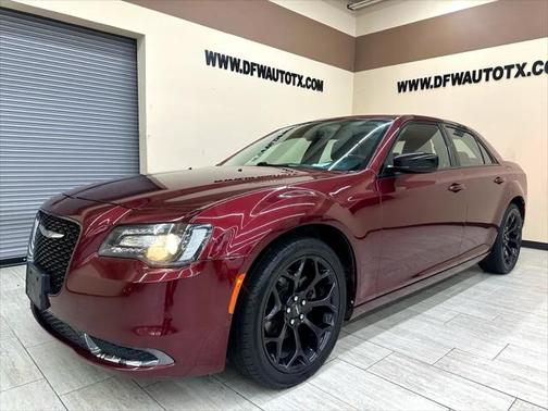 2019 Chrysler 300 Touring