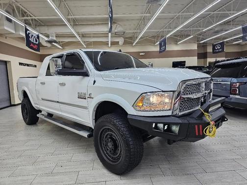 Bright White Clearcoat 2016 RAM 2500 Laramie