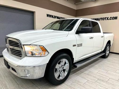 2016 RAM 1500 SLT