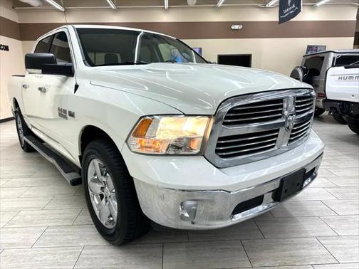 2016 RAM 1500 SLT