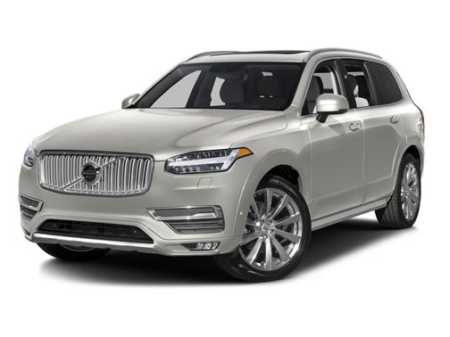 2016 Volvo XC90 T6 Momentum