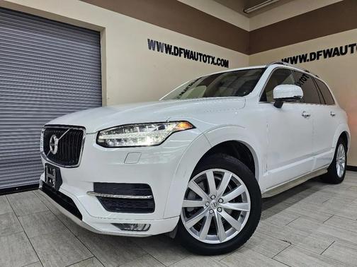 2016 Volvo XC90 T6 Momentum