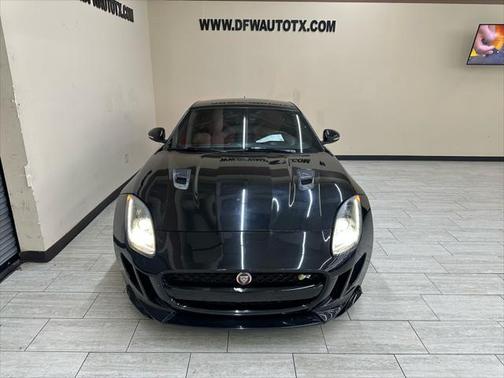 2016 Jaguar F-TYPE R