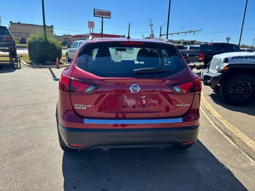 2017 Nissan Rogue Sport SV