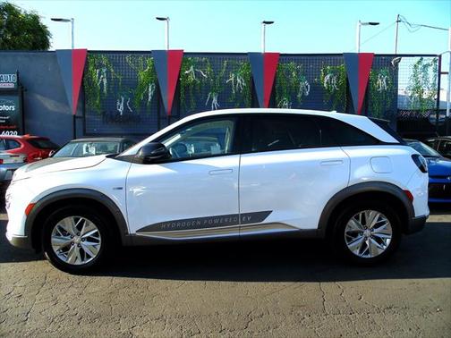 2022 Hyundai NEXO Blue