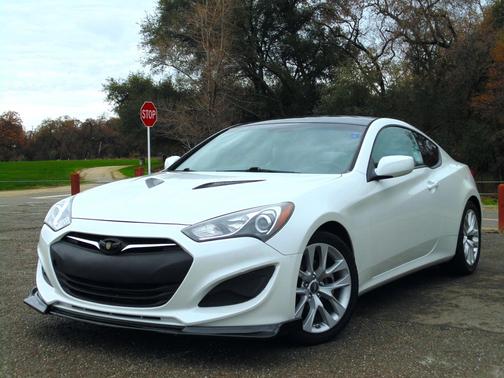 2013 Hyundai Genesis Coupe 2.0T Premium
