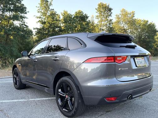 Gray 2018 Jaguar F-PACE 35t R-Sport