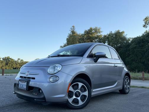 Billet Argento (Silver) 2016 FIAT 500e Battery Electric