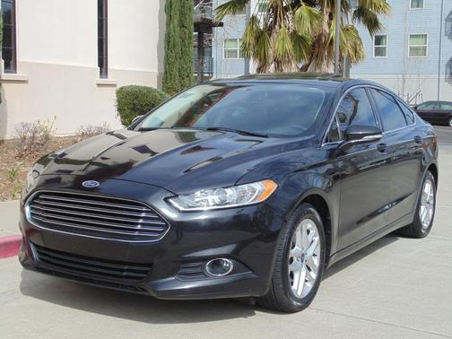 2013 Ford Fusion SE