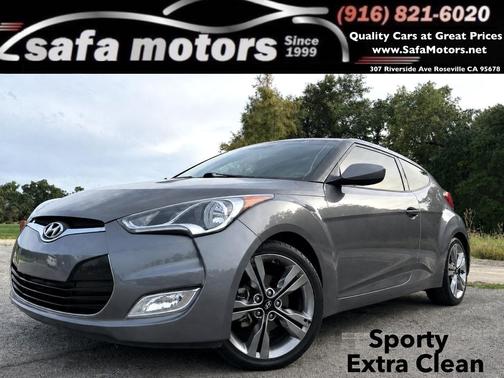 Triathlon Gray Metallic 2017 Hyundai Veloster Value Edition