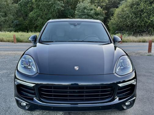 Jet Black Metallic 2016 Porsche Cayenne Cayenne