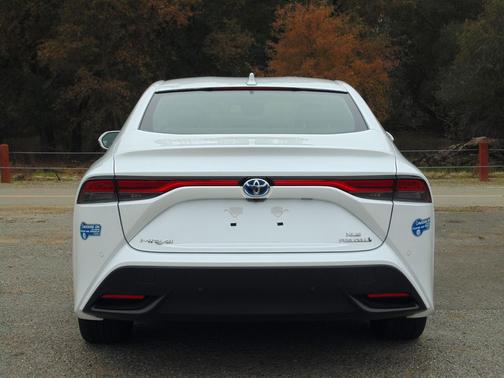 2021 Toyota Mirai Base