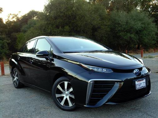2018 Toyota Mirai Base