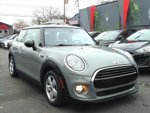 2017 MINI Hardtop Cooper