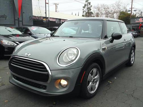 2017 MINI Hardtop Cooper