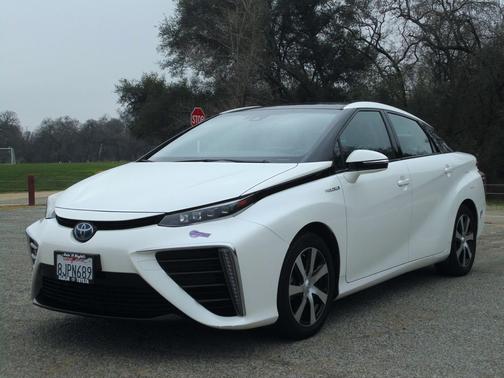 2019 Toyota Mirai Base