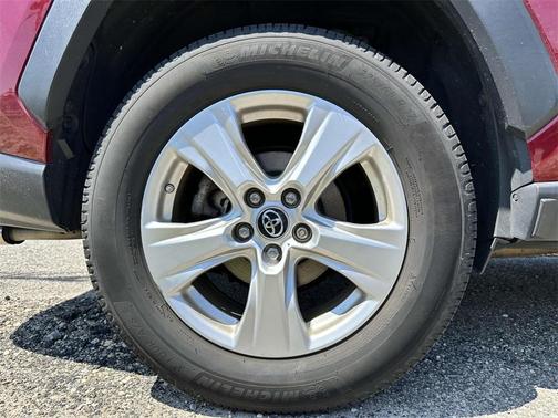 2019 Toyota RAV4 Hybrid XLE