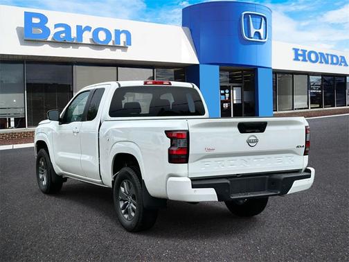 2025 Nissan Frontier SV