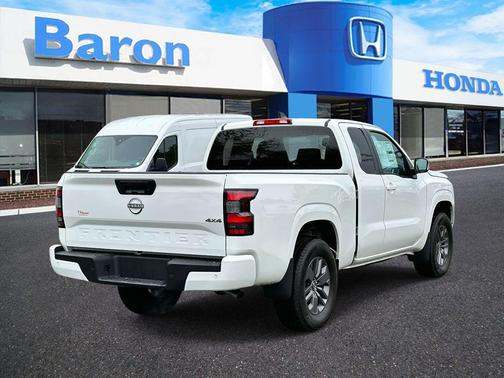 2025 Nissan Frontier SV