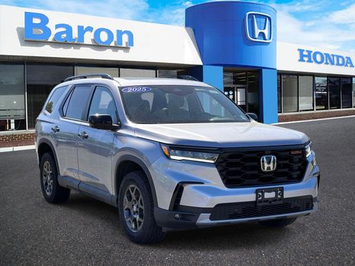 Lunar Silver Metallic 2025 Honda Pilot